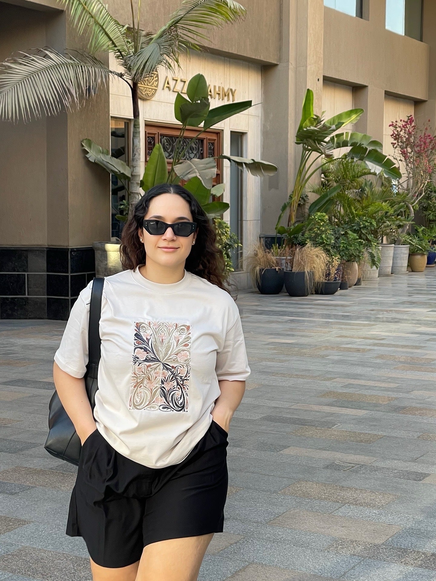 Art Nouveau — Oversized heavy T-shirt